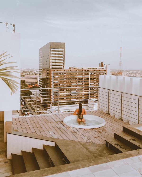 Quels sont les meilleurs livres pour approfondir ses connaissances en histoire de la mode?